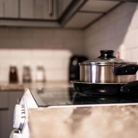 Central Apartment In Belfast City Centre - Sleeps 5 People Exterior foto