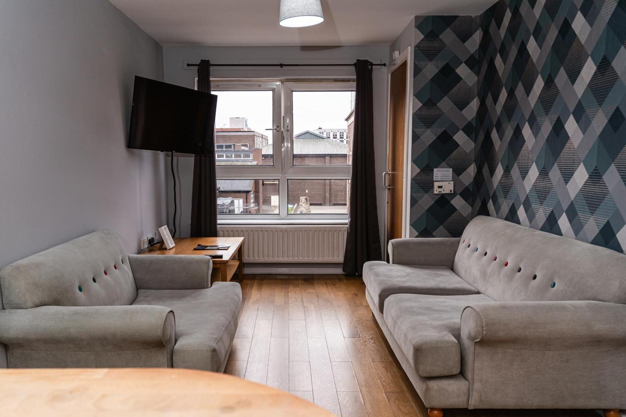 Central Apartment In Belfast City Centre - Sleeps 5 People Exterior foto